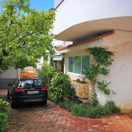Apartments Bilic With Garden & Swimming Pool - 50M From The Beach ปิเยชชานา อูวาลา ภายนอก รูปภาพ