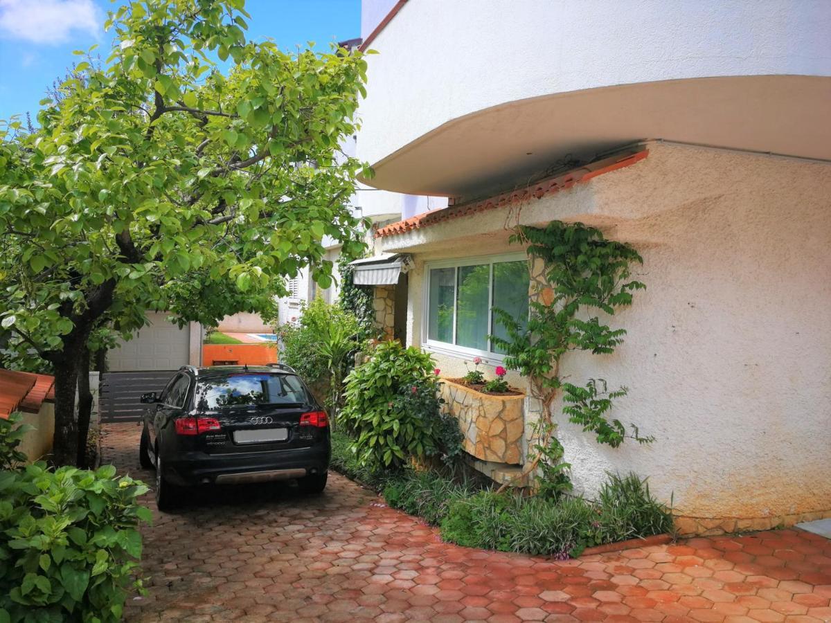 Apartments Bilic With Garden & Swimming Pool - 50M From The Beach ปิเยชชานา อูวาลา ภายนอก รูปภาพ