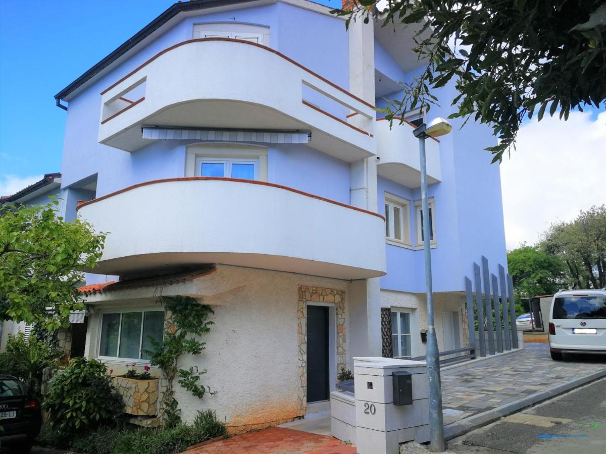 Apartments Bilic With Garden & Swimming Pool - 50M From The Beach ปิเยชชานา อูวาลา ภายนอก รูปภาพ