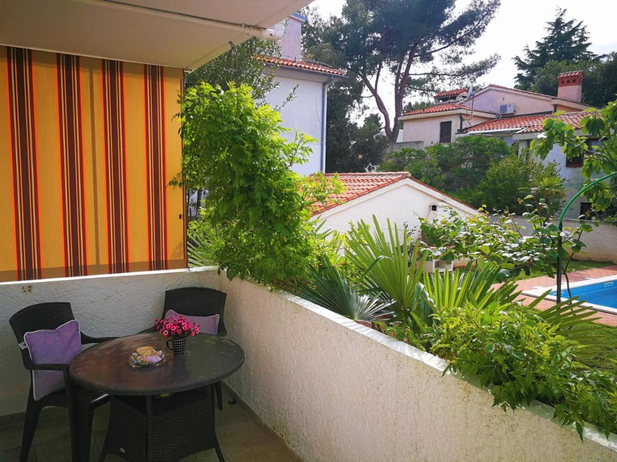 Apartments Bilic With Garden & Swimming Pool - 50M From The Beach ปิเยชชานา อูวาลา ภายนอก รูปภาพ