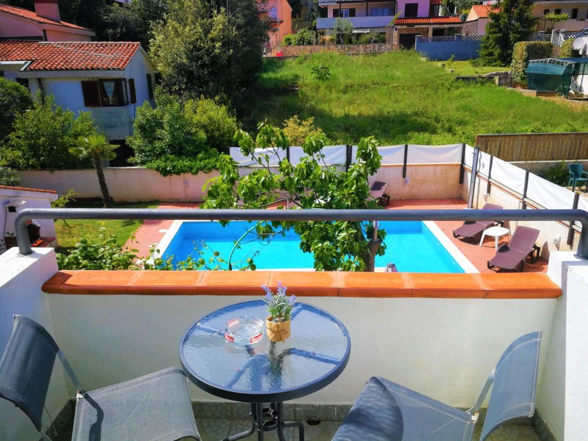 Apartments Bilic With Garden & Swimming Pool - 50M From The Beach ปิเยชชานา อูวาลา ภายนอก รูปภาพ